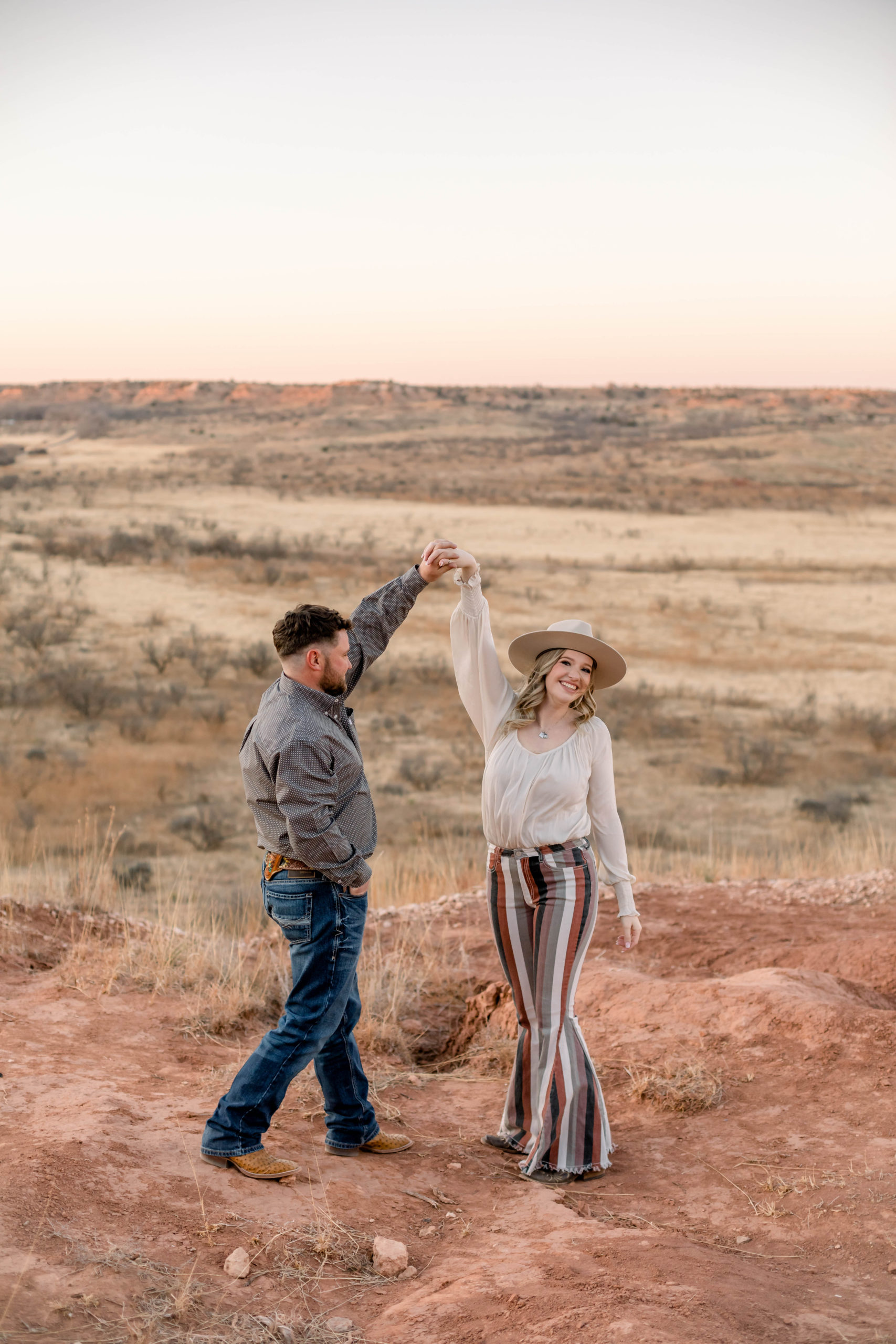 outfits for your engagement photo session