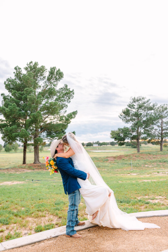 lubbock-wedding-photographer-engagement-session.jpg