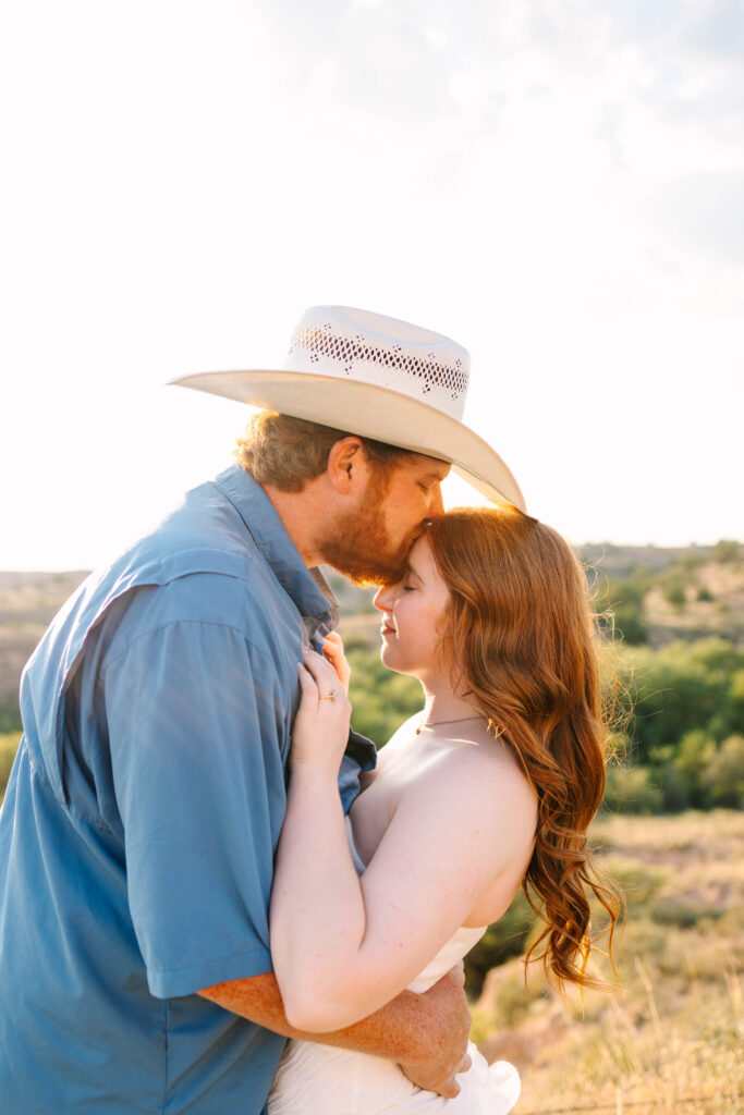 lubbock-engagement-photographer-couple-sunset.jpg