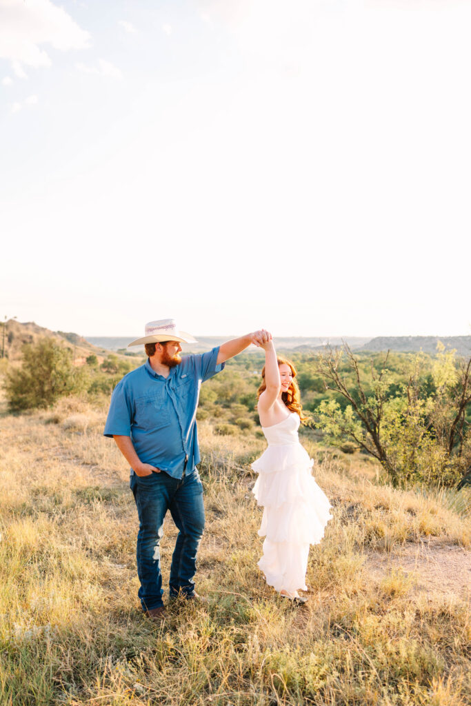 lubbock-engagement-photographer-couple-sunset.jpg